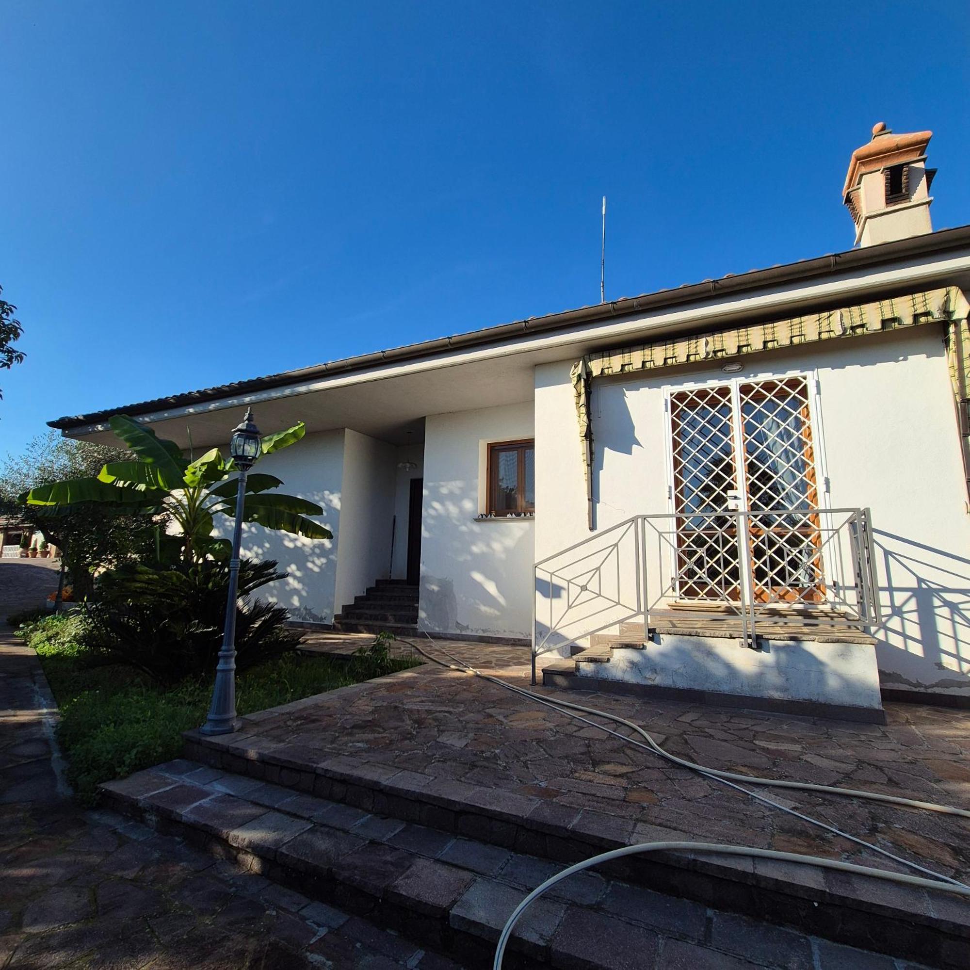 Charming 2-bed With Garden